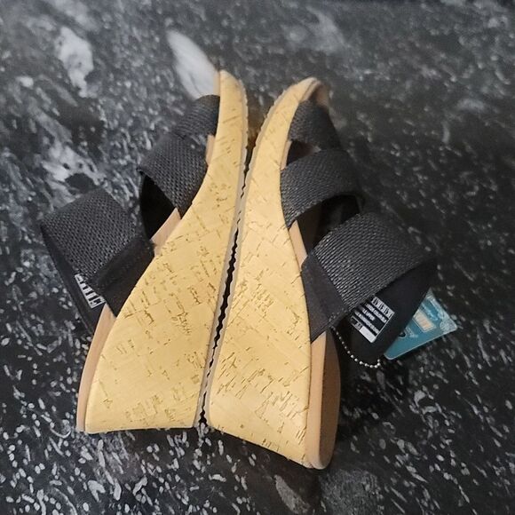 BRAND NEW SKECHERS WOMEN'S BEVERLEE -BRUNCH HOUR SANDAL - Picture 8 of 14